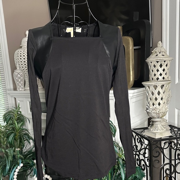 Michael Kors Tops - 💎💎💎 Michael Kors Black Long Sleeve Blouse